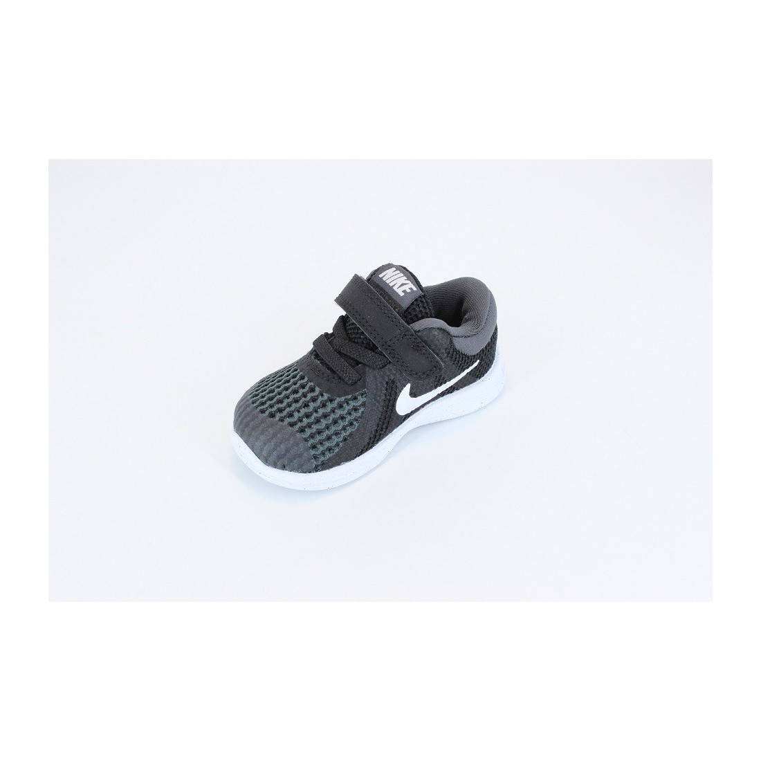 Nike Revolution 4 TD 943304-006 pantofi sport copii negri confortabili pentru activitati zilnice